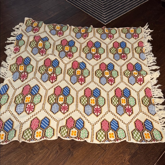 Colorful Geometric Granny Square Patterned Blanket